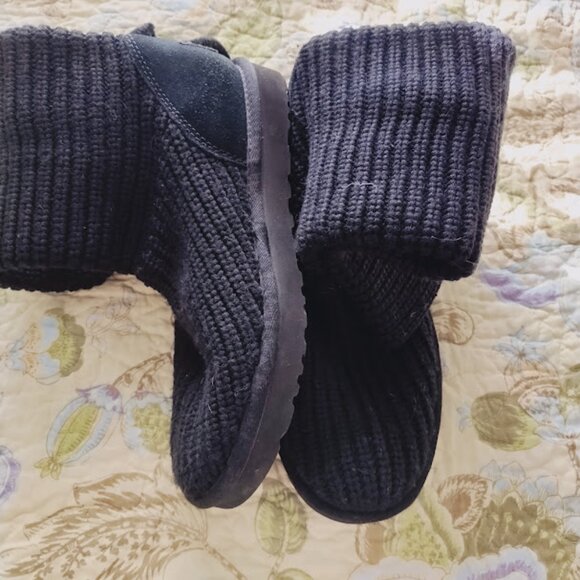 UGG Classic Cardy Boot - Picture 6 of 11